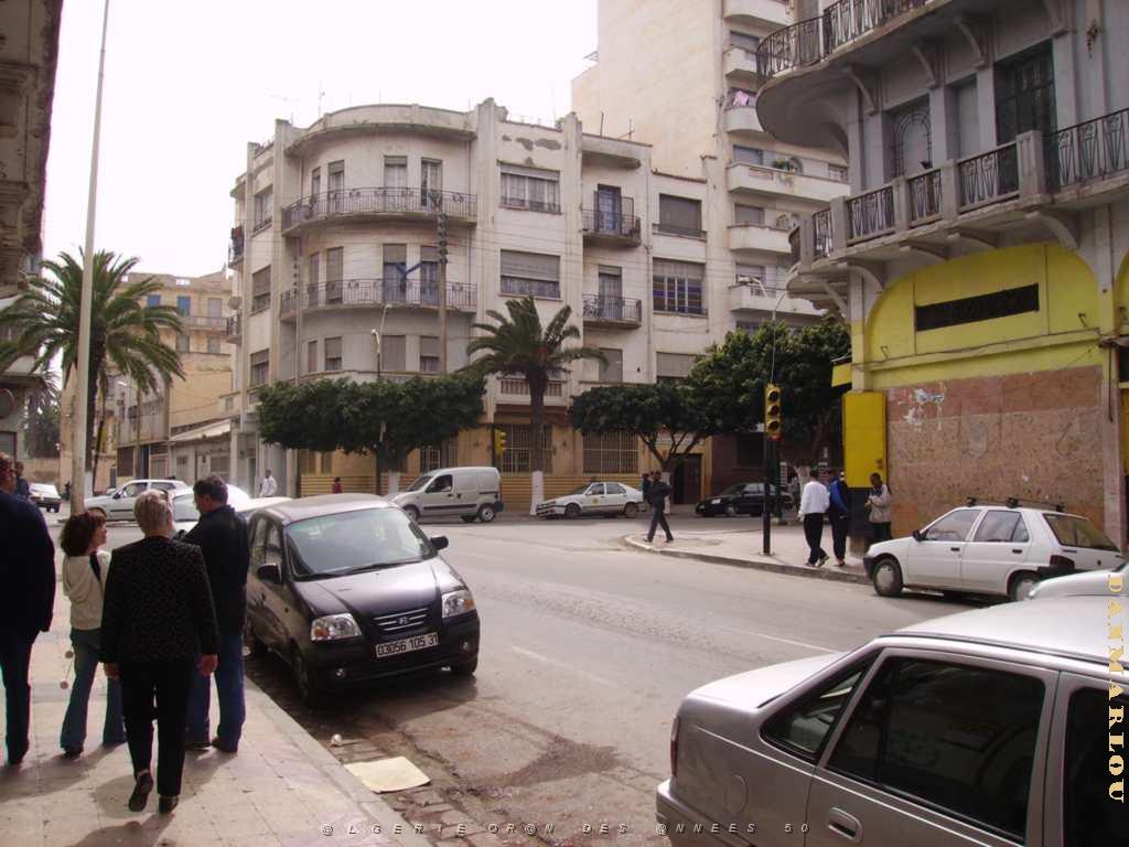 ORAN CROISSEMENT RUE SIDI FERRUCH ET BD H GIRAUD.JPG